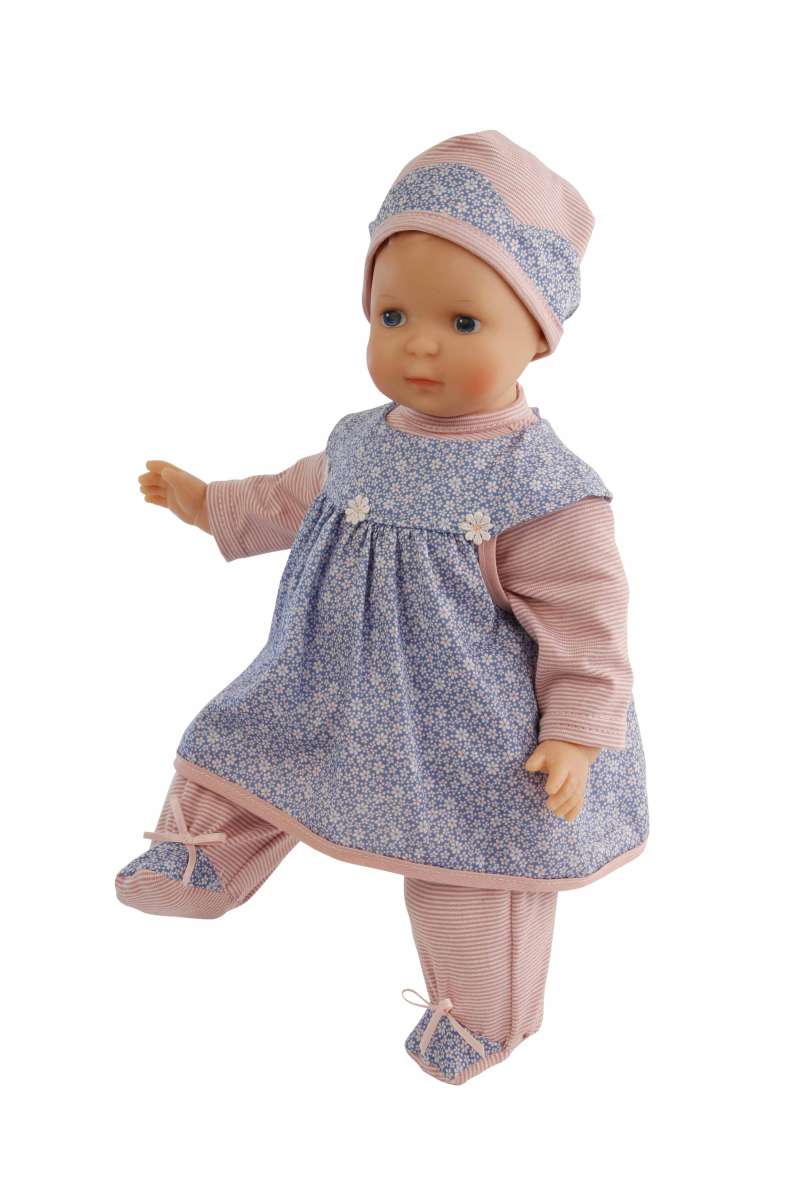 schildkroet puppe mit blauen augen und malhaar, gebluemten kleid, hose und muetze bei nordic-soul