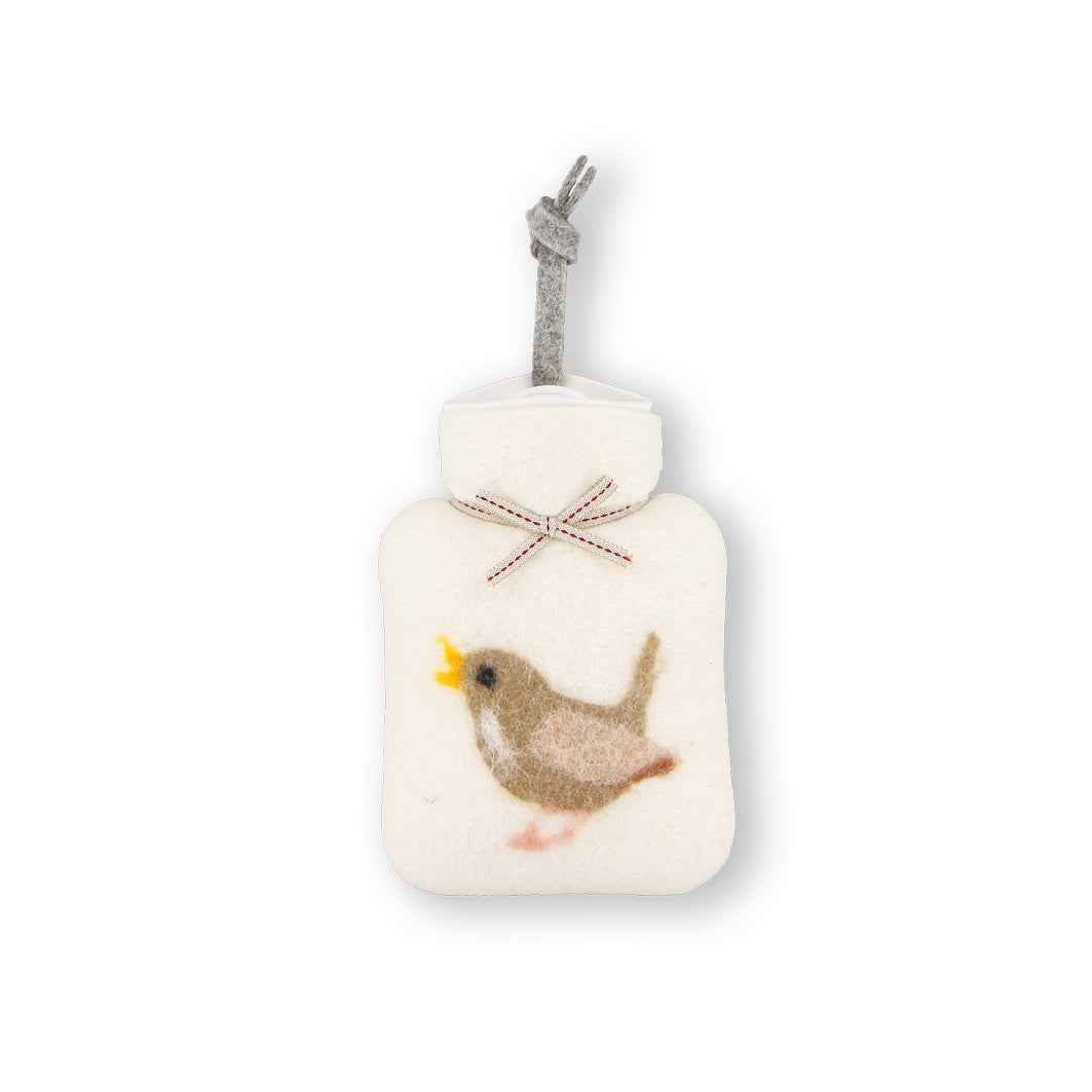 kleine weiße waermflasche mit vogelmotiv