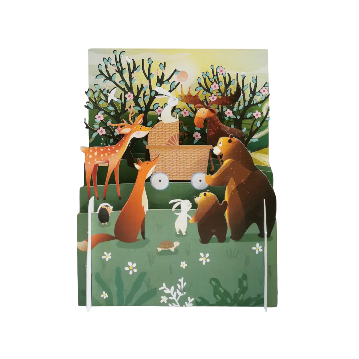 Eine Pop-up Grußkarte zum hinstellen. Gestaltet mit Waldtieren vor einem Kinderwagen aus Korb mit einem Neugeborenem.
