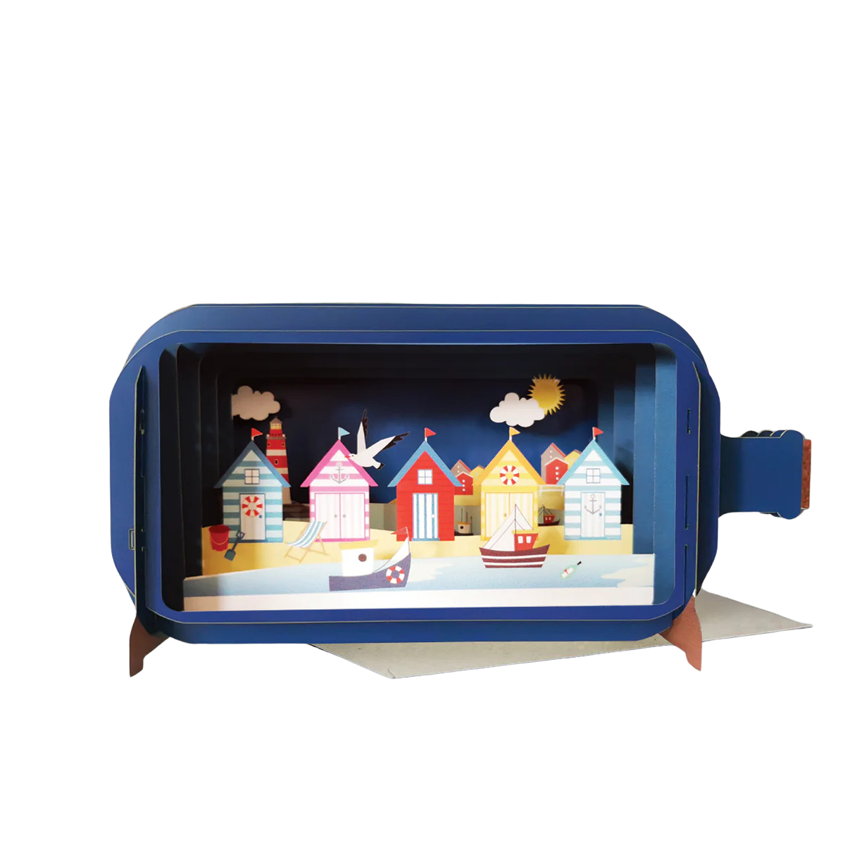 Pop-up Karte als Flasche mit Strandhäusern und Booten zum Beschriften auf der Rückseite.