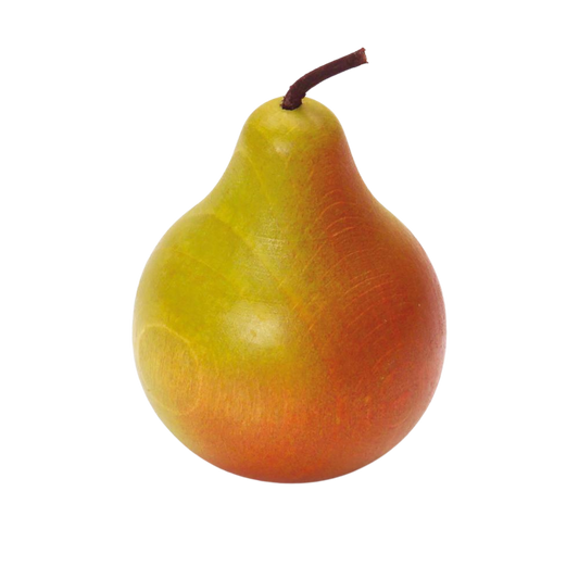 Eine grün rote Birne aus Holz für den Kaufmannsladen.