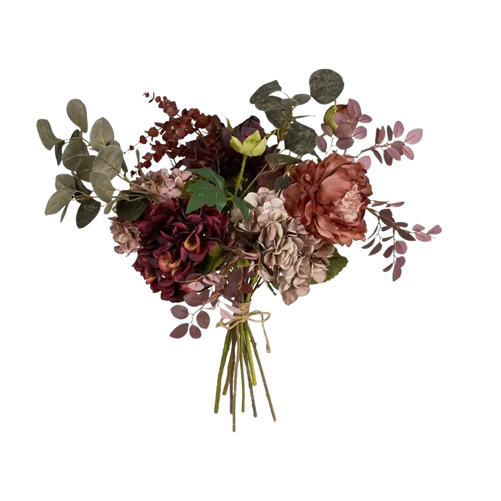Ein bunter herbstlicher Blumenstrauß aus Kunstblumen.