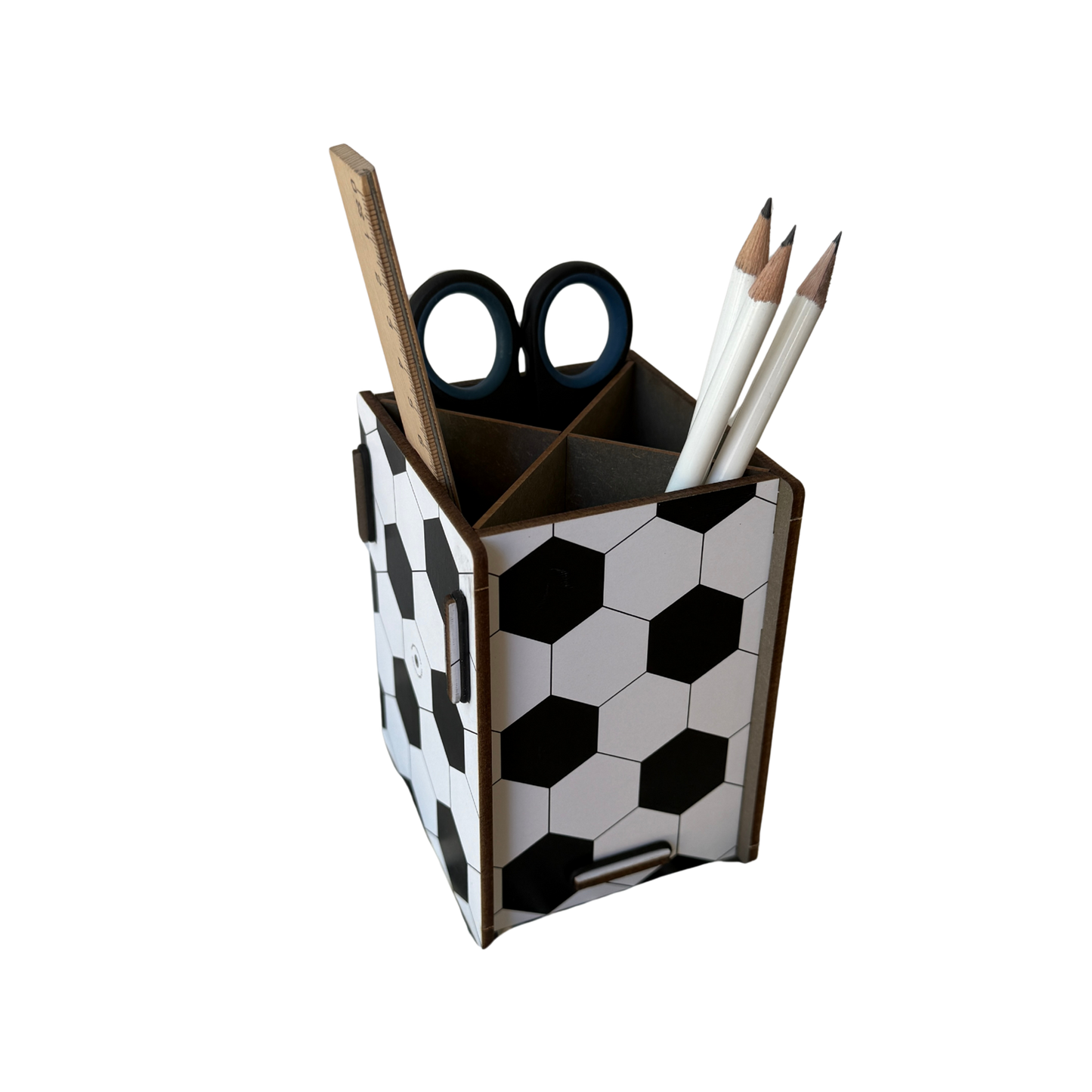 Stiftebox aus MDF als Fussball.