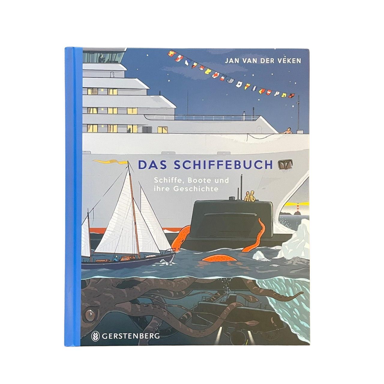 Ein großes Passagierschiff mit einem blauen Segelboot davor und einer Kracke unter Wasser. 
