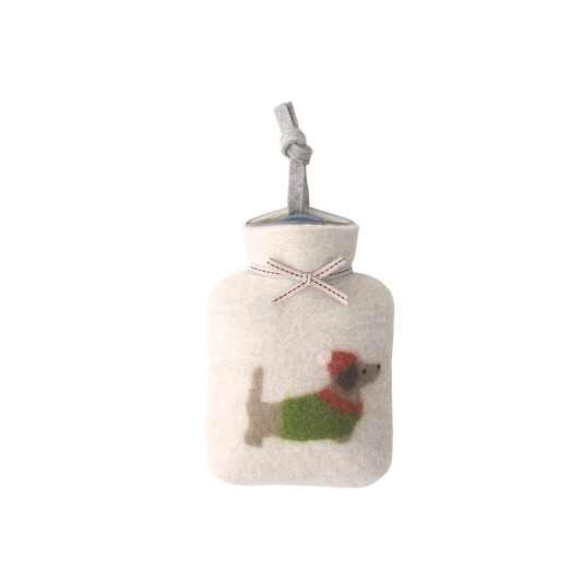 Wärmflasche aus Merinowolle mit Dackelmotiv.