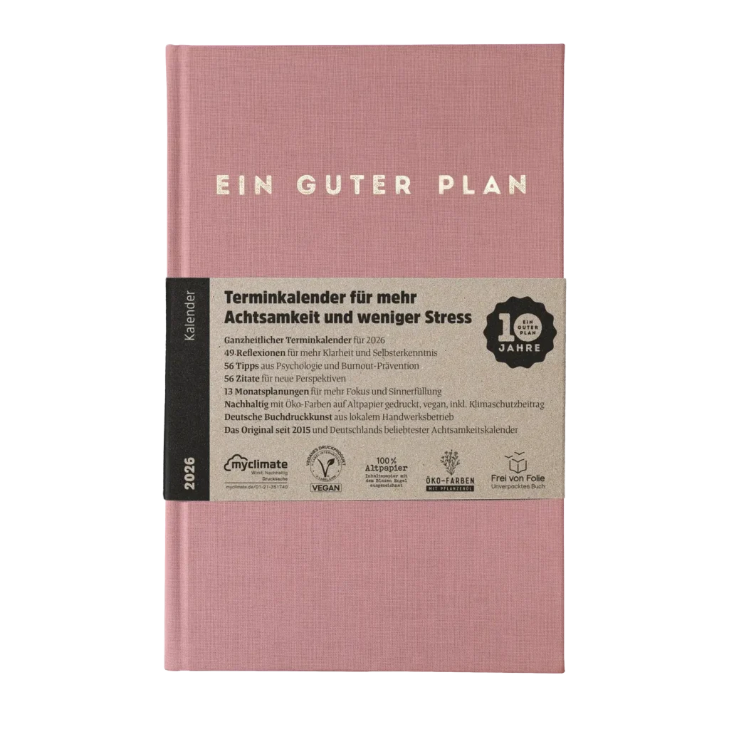 Ein altrosa Jahreskalender 2026.