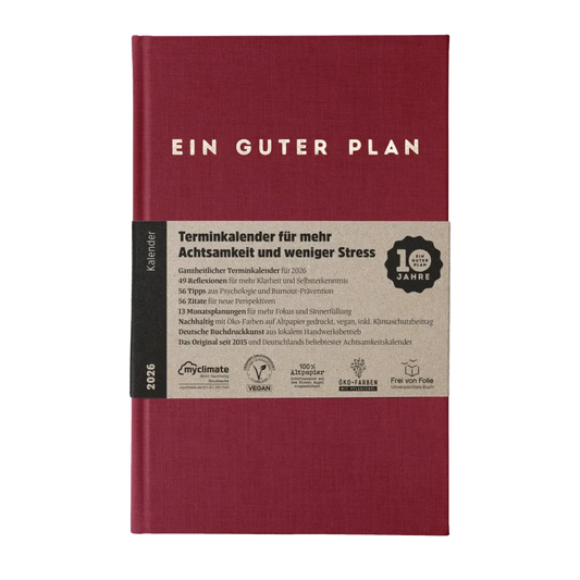 Ein roter Jahreskalender 2026.