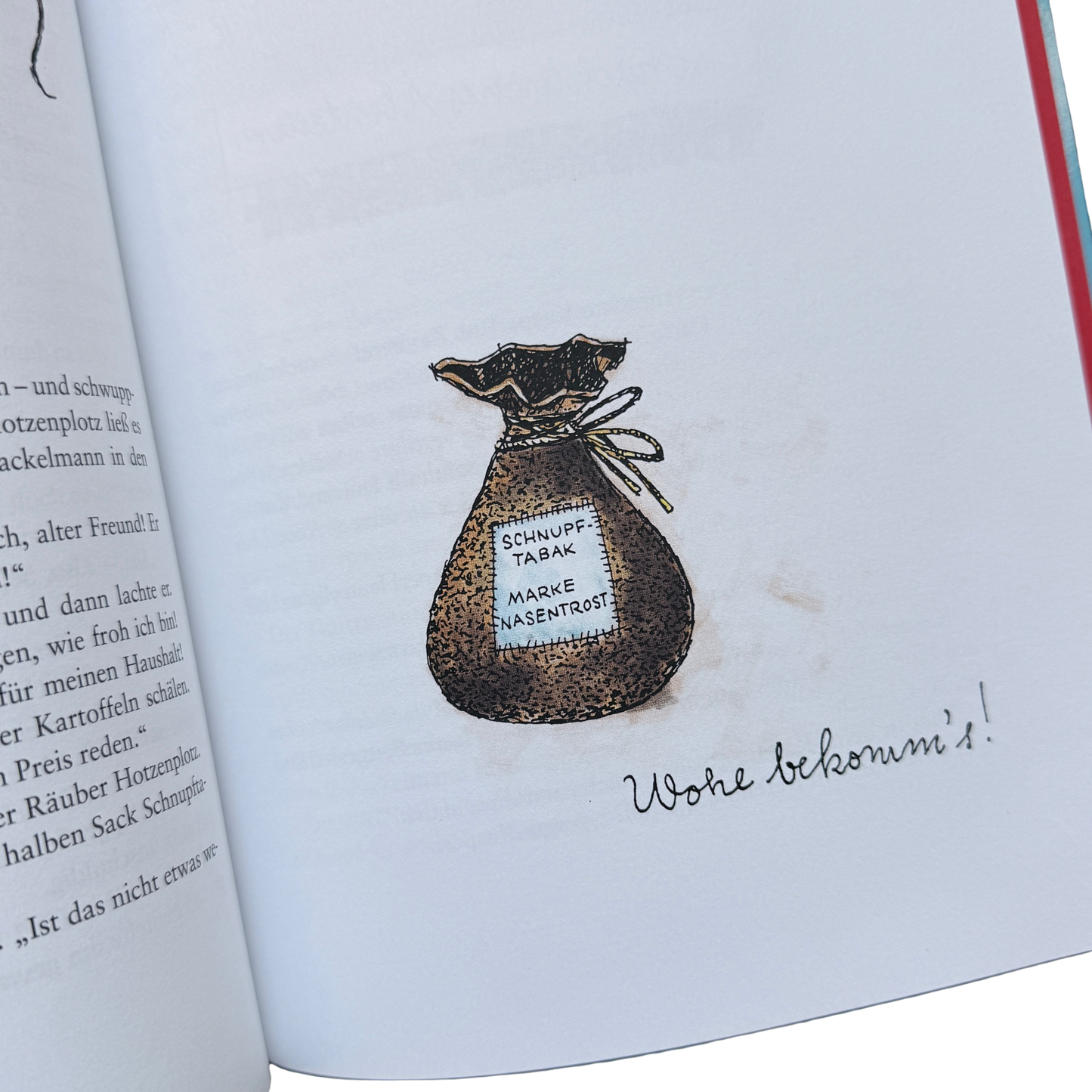 Ein kleiner brauner Sack mit der Aufschrift Schnupftabak, Marke Nasentrost.