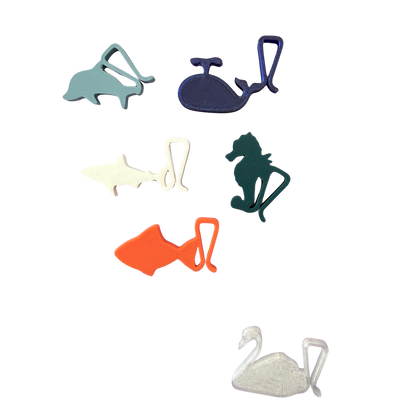 Sechs Tiere als Glasanhänger aus dem 3-D Drucker. Delfin, Wal, Hai, Seepferd, Rochen und Schwan. 