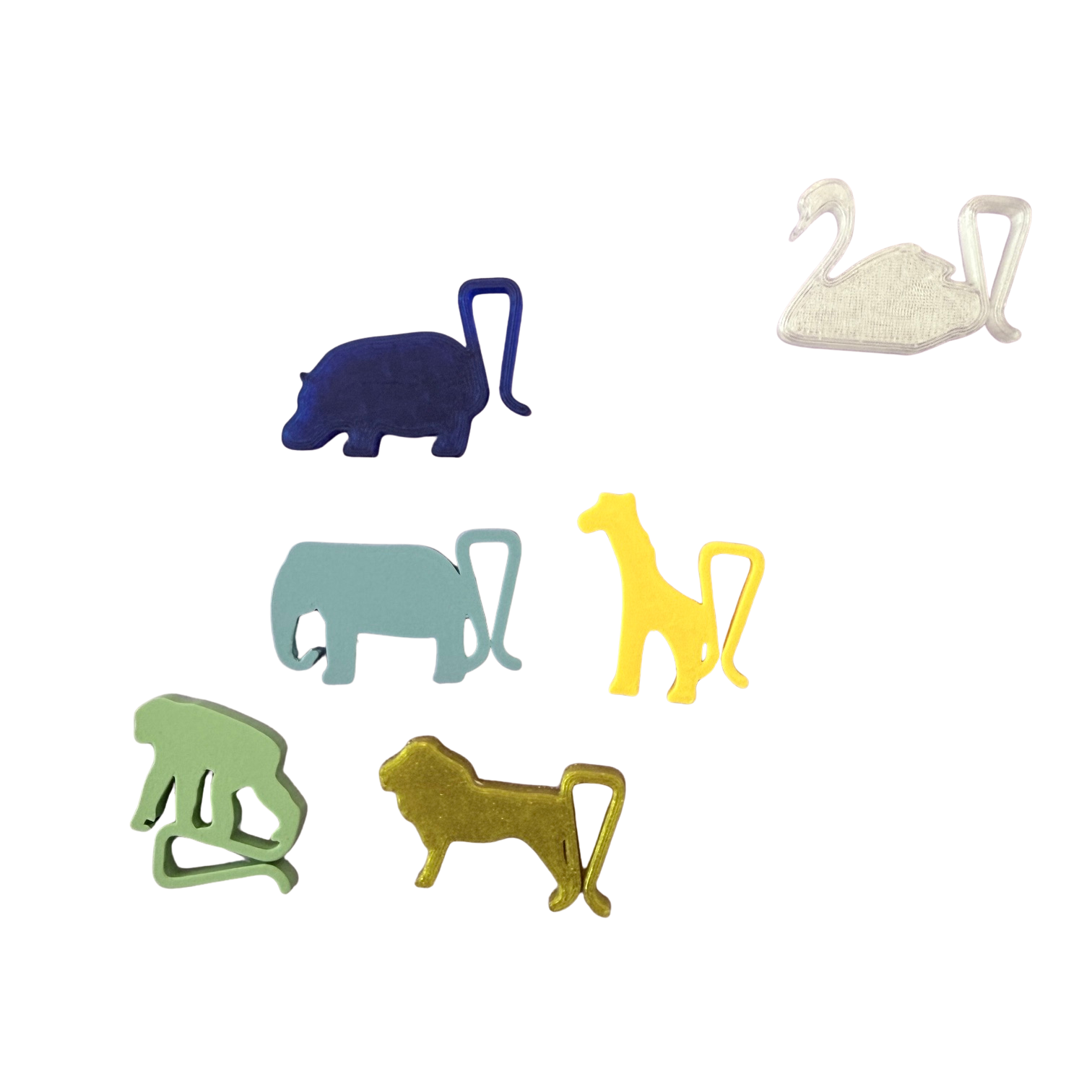 Sechs Tiere als Glasanhänger aus dem 3-D Drucker. Nilpferd, Elefant, Giraffe, Affe, Löwe und Schwan. 