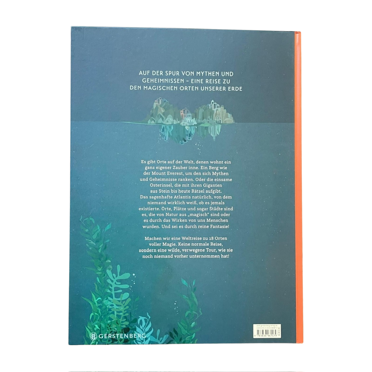 Buchrücken mit Eisbergen über und unter Wasser. 