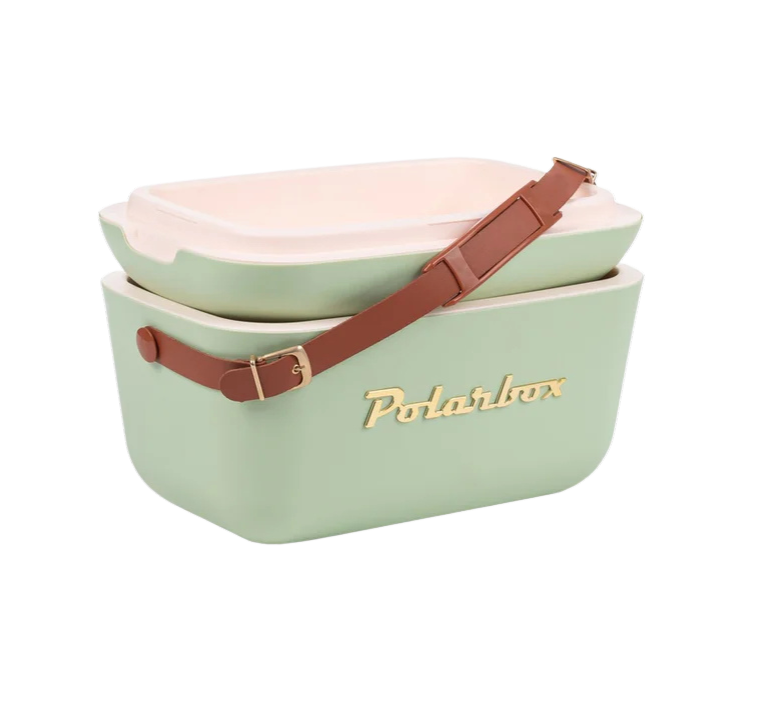 Kühltasche in Olivgrün hell und braunem Ledergurt. Vintage Style und goldener Aufschrift Polarbox.