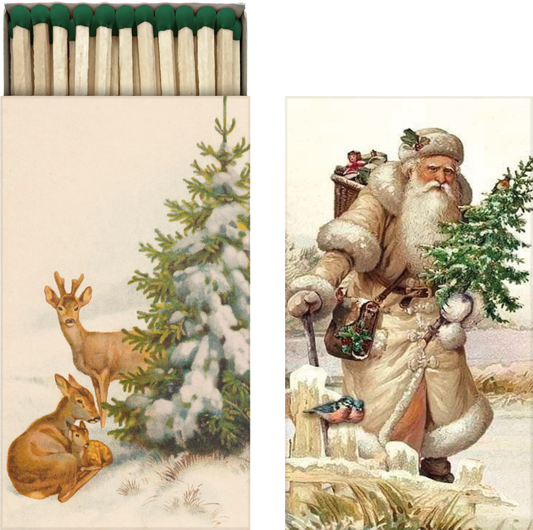 Lange Streichhölzer in einem Karton mit Weihnachtsmann Motiv.