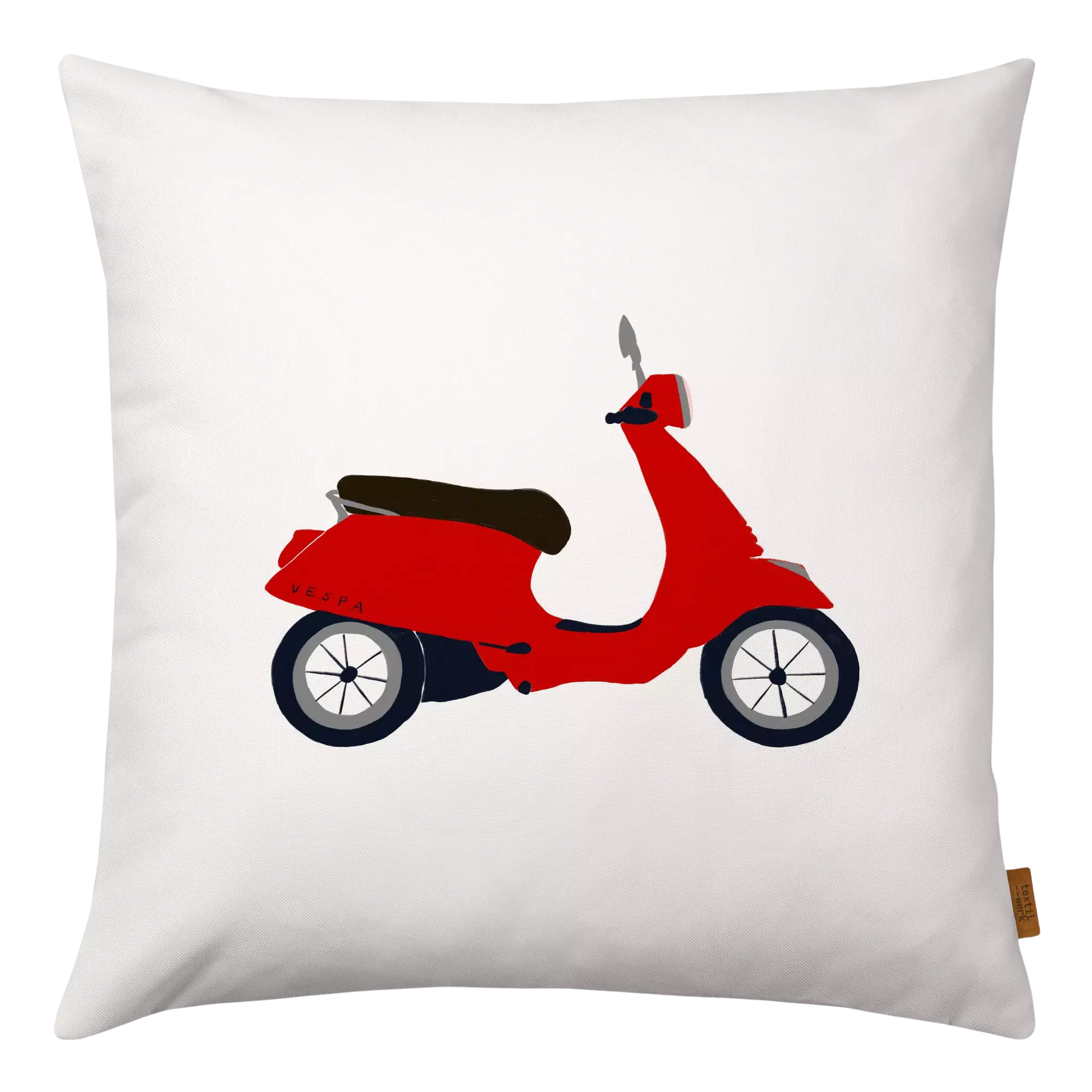 Ein Kissenbezug aus Velours in weiß mit einer roten Vespa darauf. 
