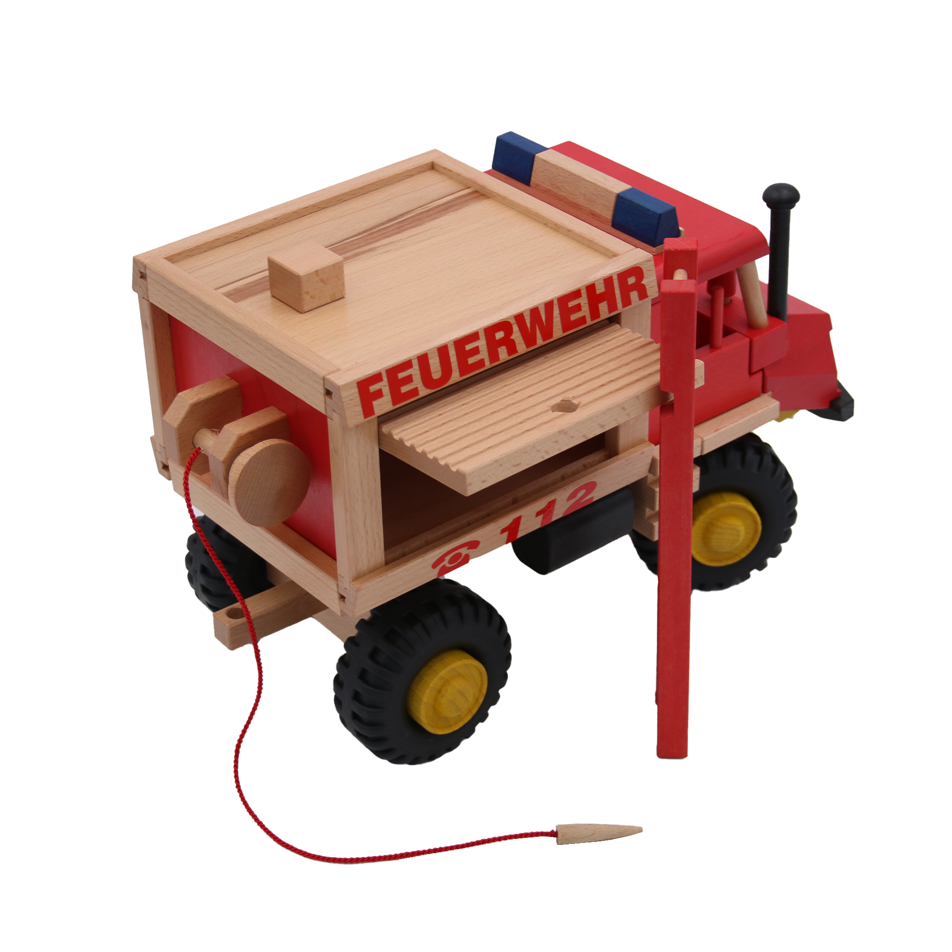 große rote holzfeuerwehr von uniwood mit leiter und wasserschlauch
