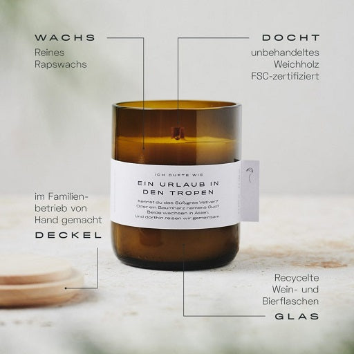 duftkerze im brauen recycelten Glas mit holzdocht
