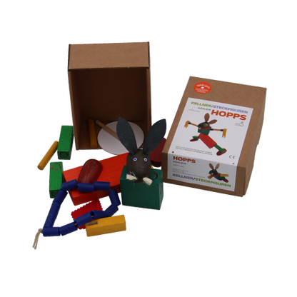 spielzeug verschiedene bunte holzteile werden ein lustiger hase